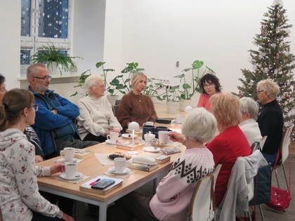 Zagadki w świecie elit - relacja ze spotkania Dyskusyjnego Klubu Książki