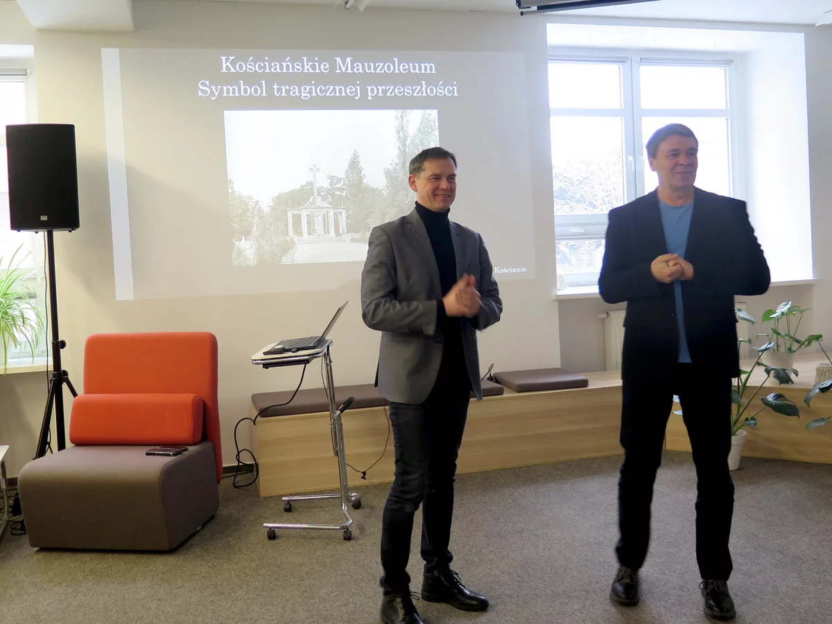 Relacja z wykładu z cyklu „Czwartki w ratuszu i bibliotece”