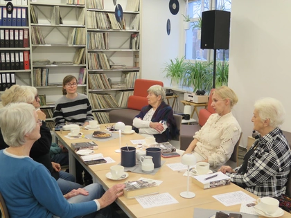 Wiktoriańskie schematy w nowoczesnym wydaniu - relacja ze spotkania Dyskusyjnego Klubu Książki