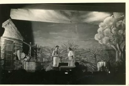 Sokolnia, 1948 rok, wodewil ludowy Ułan i Młynarka; od lewej: Józef Kubiak (Młynarczyk), Felicja Mocek (Hanka)