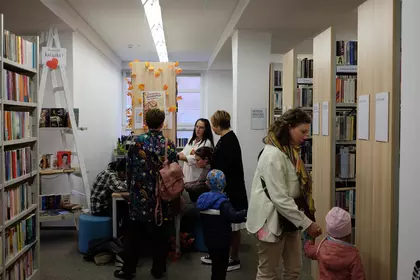 zdjęcia z Nocy Bibliotek w kościańskiej bibliotece