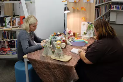 zdjęcia z Nocy Bibliotek w kościańskiej bibliotece